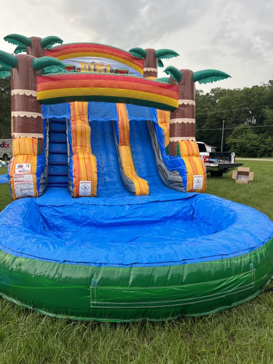 15’ Tiki Plunge Dual Lane Waterslide